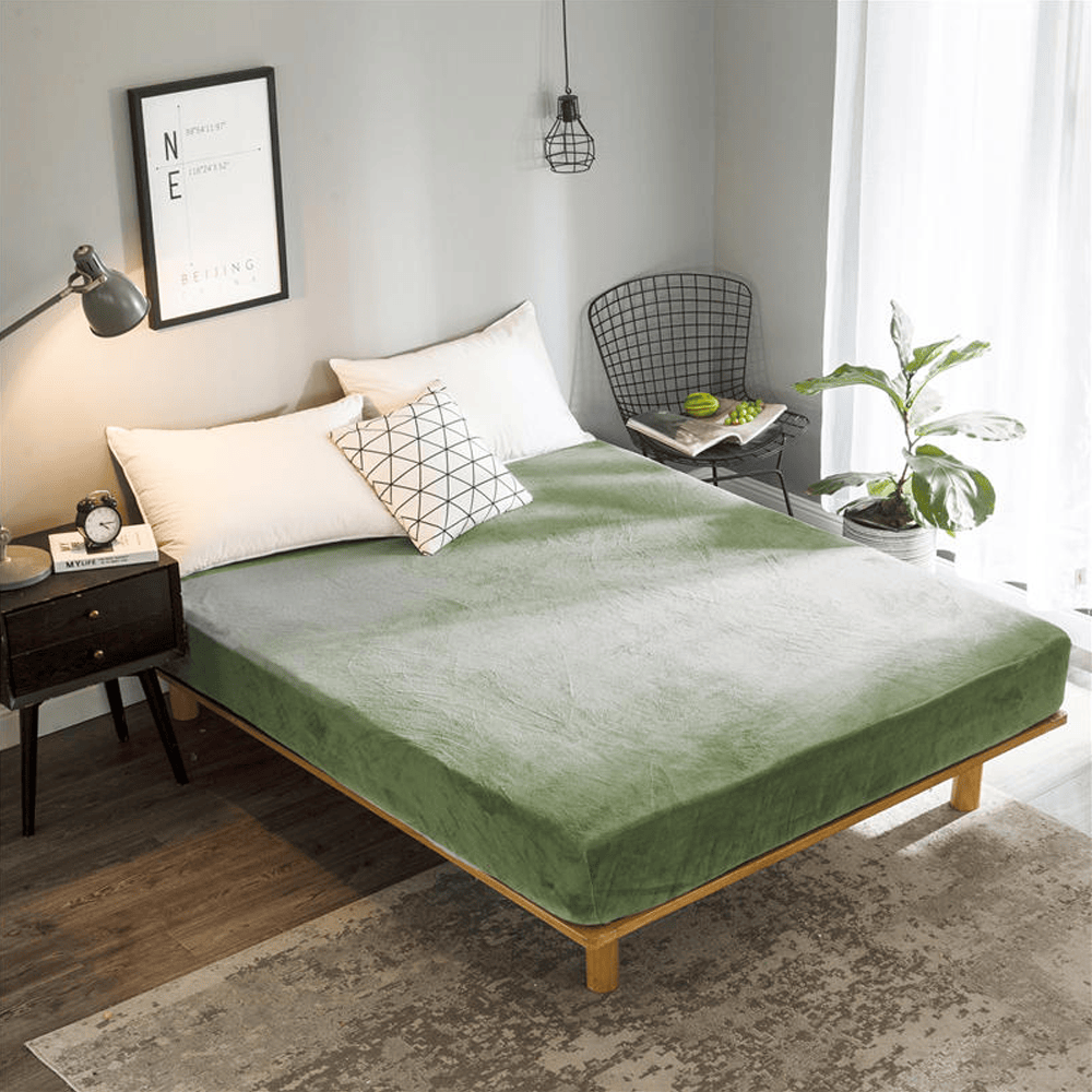 velvet fitted sheet - olive green